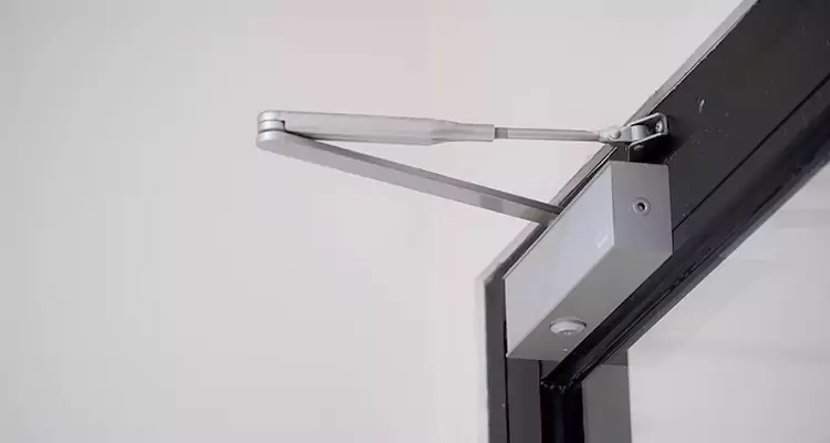 Screen Door Closer Installation in Kendale Lakes, FL