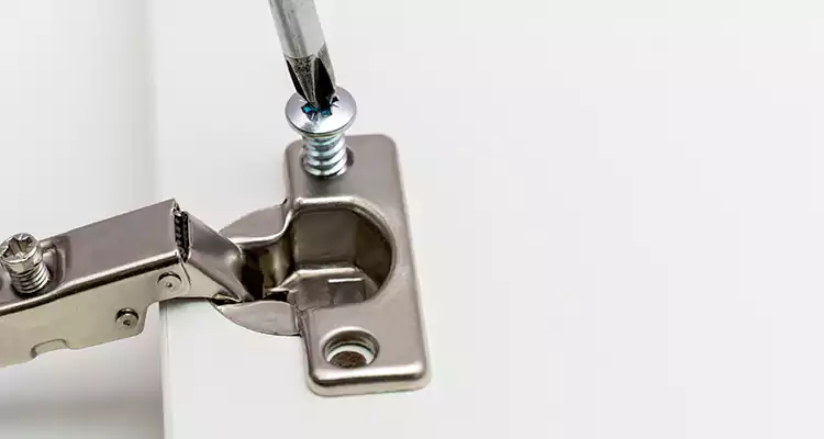 Screen Door Hinge Repair in Kendale Lakes, FL