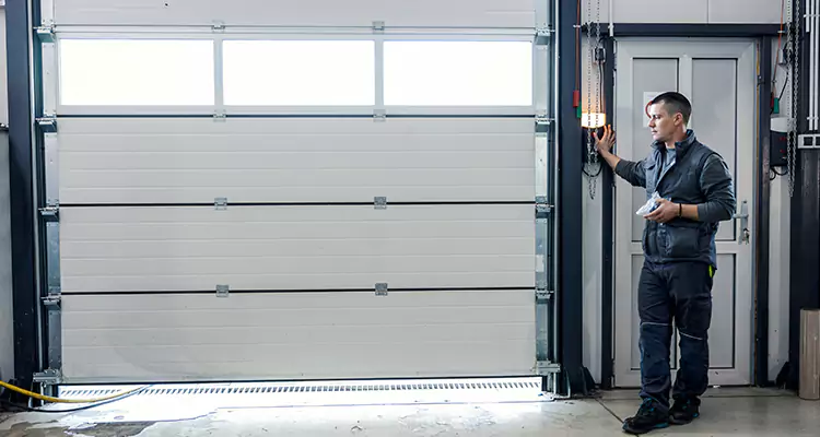 Modern Overhead Door Repair in Kendale Lakes, FL