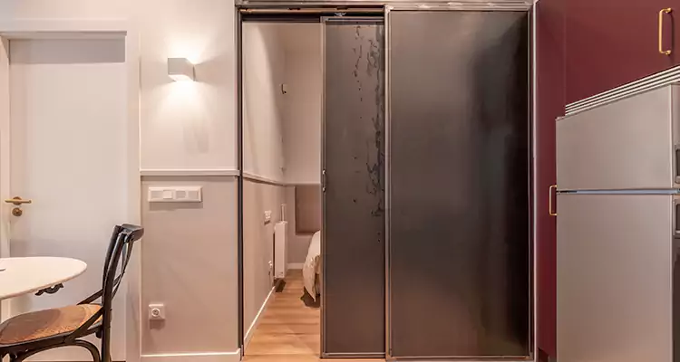 We Fix Closet Sliding Door in Kendale Lakes, FL 