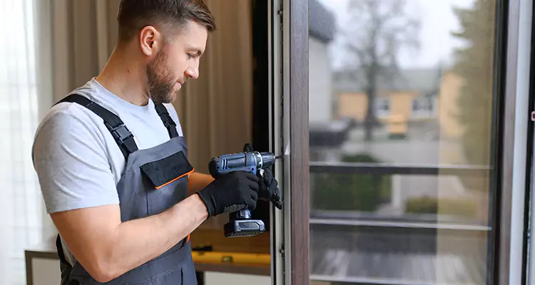 Sliding Screen Door Handle Repair in Kendale Lakes, FL