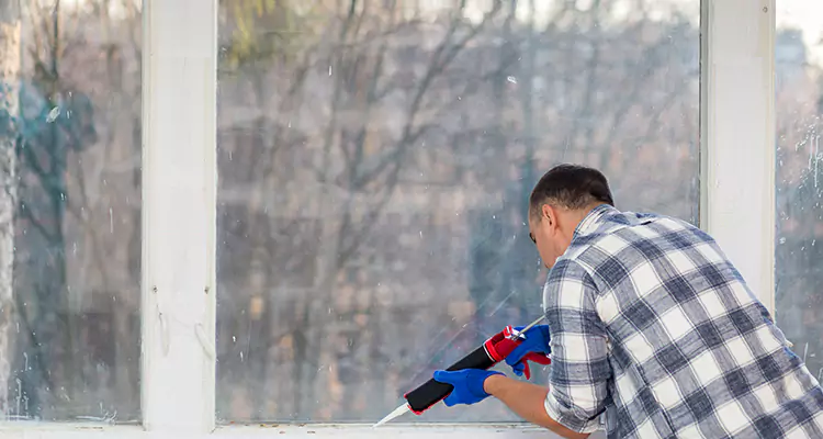 Quality Sliding Shower Door Repair for Closing Issues in Kendale Lakes, FL