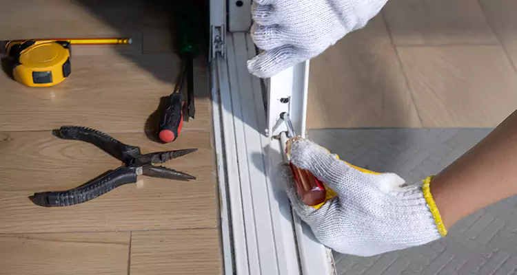Screen Door Wheel Replacement in Kendale Lakes, FL
