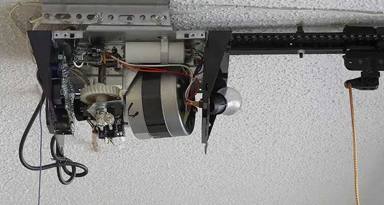 Garage Door Motor Replacement in Kendale Lakes, FL