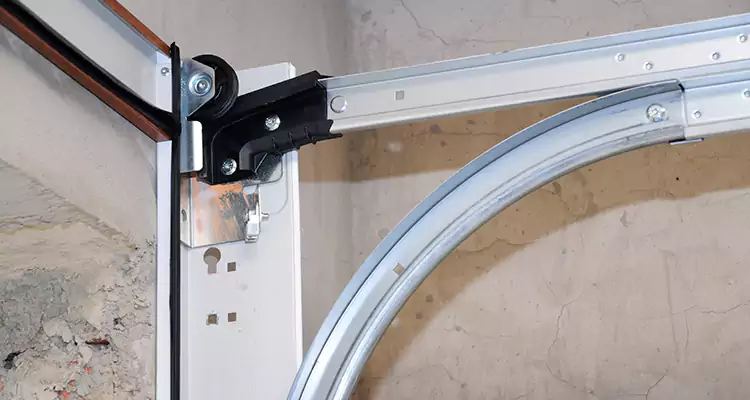 Maintain Liftmaster Garage Door Off Track in Kendale Lakes, FL