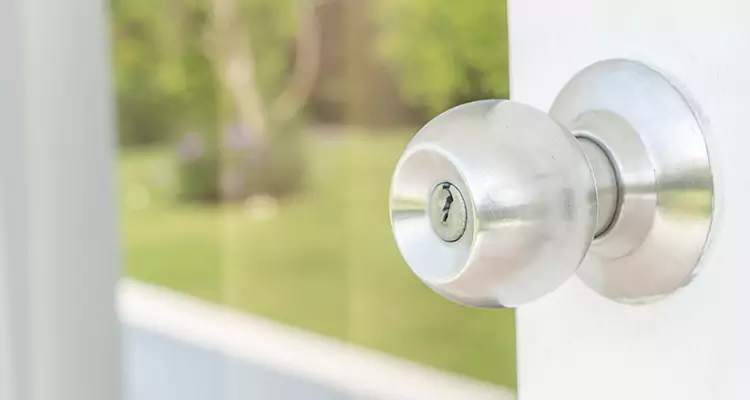 Patio Door Mechanism Jammed in Kendale Lakes, FL