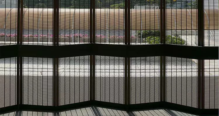 Front Screen Door Repair in Kendale Lakes, FL