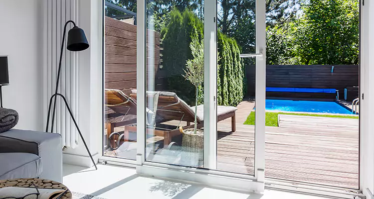 Fixing A Sliding Screen Door Roller in Kendale Lakes, FL