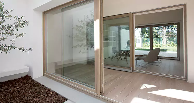 Sliding Screen Door Bottom Track Replacement in Kendale Lakes, FL